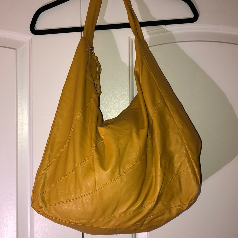 Mustard shoulder bag